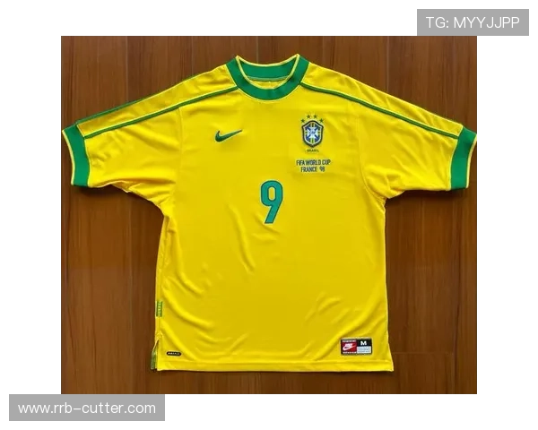 世界杯球衣设计风格解析与各国队服背后的文化寓意 世界杯球衣设计风格解析与各国队服背后的文化寓意