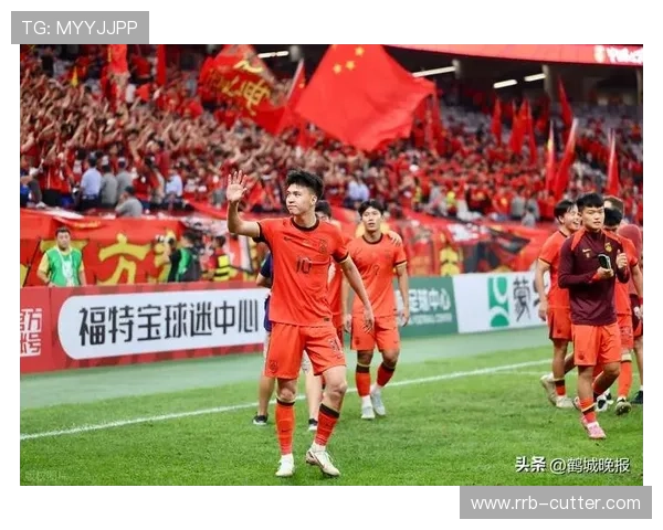 国足客场逆转击败劲旅展现顽强斗志年轻球员崭露头角燃爆全场 国足客场逆转击败劲旅展现顽强斗志年轻球员崭露头角燃爆全场