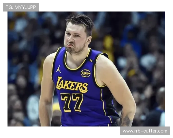 东契奇状态火热独行侠豪取连胜球队士气高涨冲击西部榜首 东契奇状态火热独行侠豪取连胜球队士气高涨冲击西部榜首