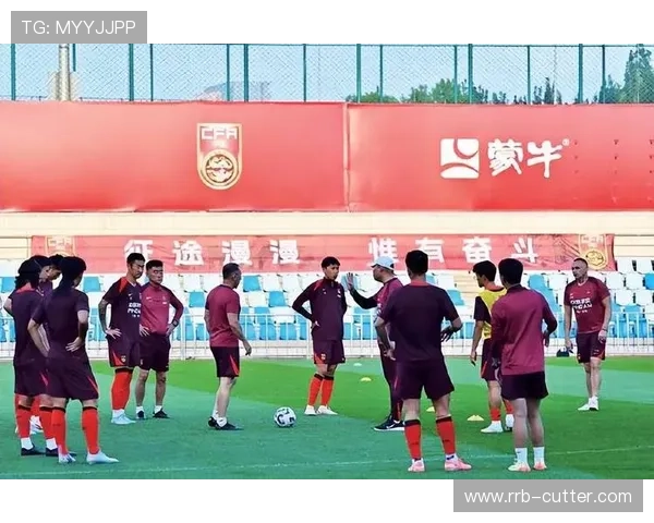 国足新星闪耀赛场助球队逆转取胜展现中国足球崛起新力量