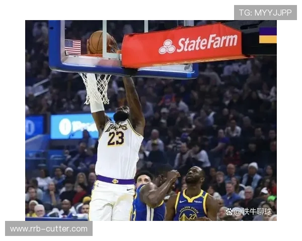 湖人逆转击败勇士 詹姆斯三双带队强势崛起迎接季后赛挑战