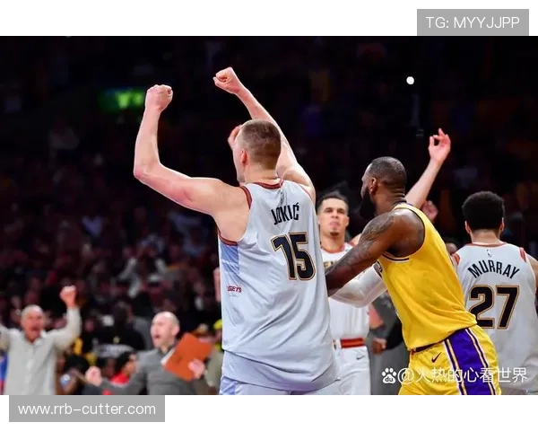 NBA焦点之战爆发激烈对决各队争夺季后赛席位关键时刻再现逆转好戏 NBA焦点之战爆发激烈对决各队争夺季后赛席位关键时刻再现逆转好戏