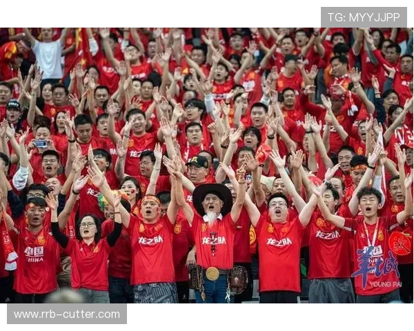 中国足球队迎战世界杯预选赛 强强对决助力晋级之路再添希望 中国足球队迎战世界杯预选赛 强强对决助力晋级之路再添希望