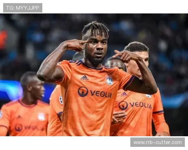 南特俱乐部迎来新变动球队重建计划与赛季前景引发关注 南特俱乐部迎来新变动球队重建计划与赛季前景引发关注