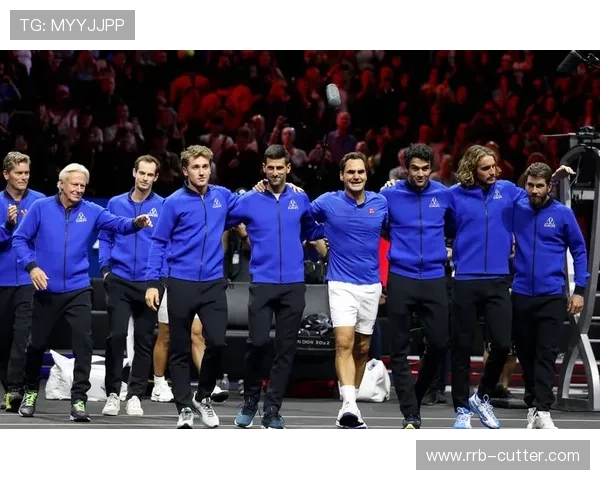 网球赛事激战正酣 费德勒与纳达尔共同亮相挑战赛为球迷带来精彩对决